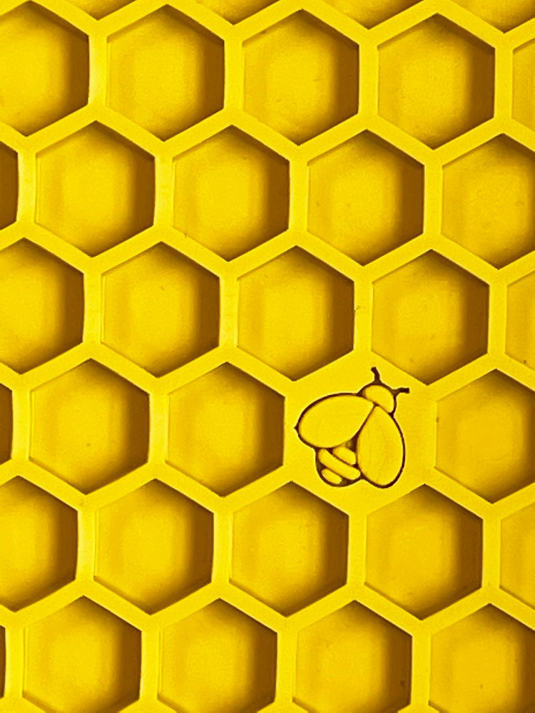 SodaPup Honeycomb eMat Lick Mat for Dogs & Cats – USA Made